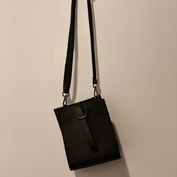 Cleaning out my closet, - Picture 1 of 3